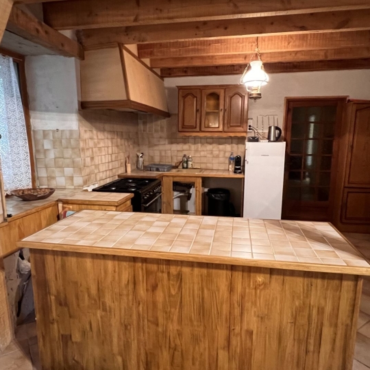  ESPACES IMMOBILIER : Maison / Villa | BURZET (07450) | 160 m2 | 290 000 € 