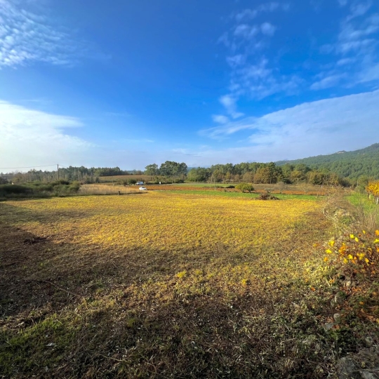 ESPACES IMMOBILIER : Ground | VINEZAC (07110) | 1320.00m2 | 85 000 € 