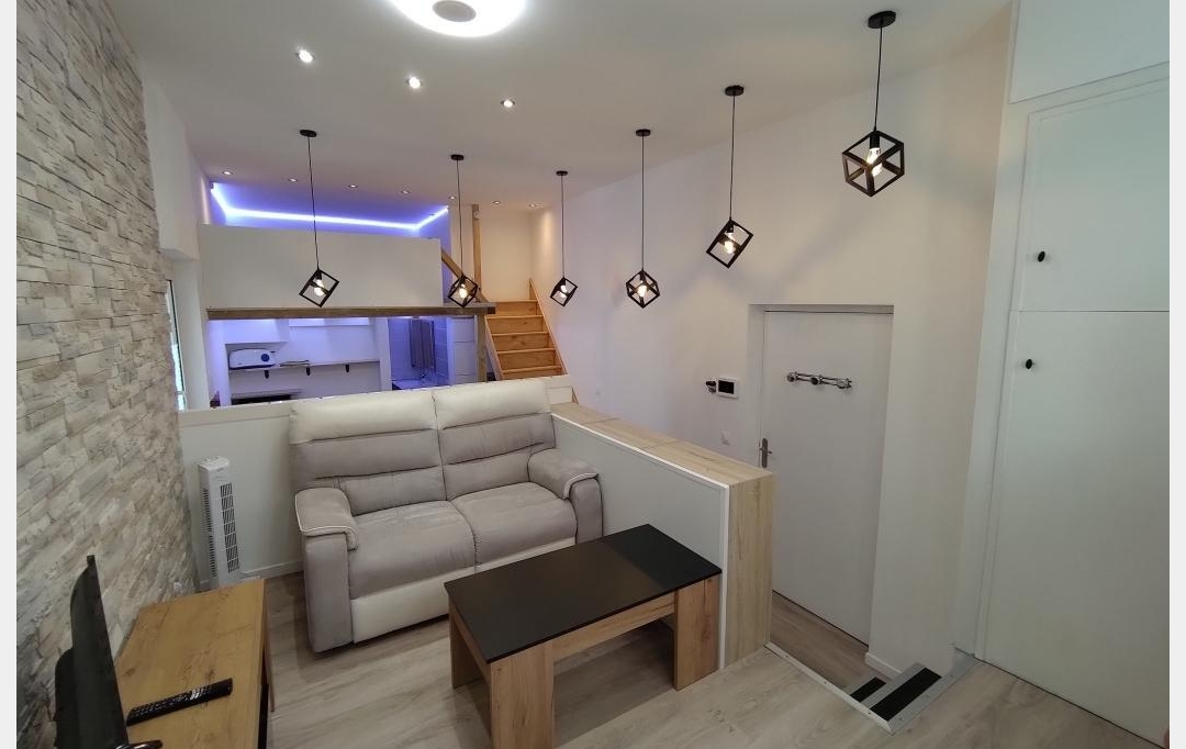 ESPACES IMMOBILIER : Appartement | VALS-LES-BAINS (07600) | 25 m2 | 250 € 