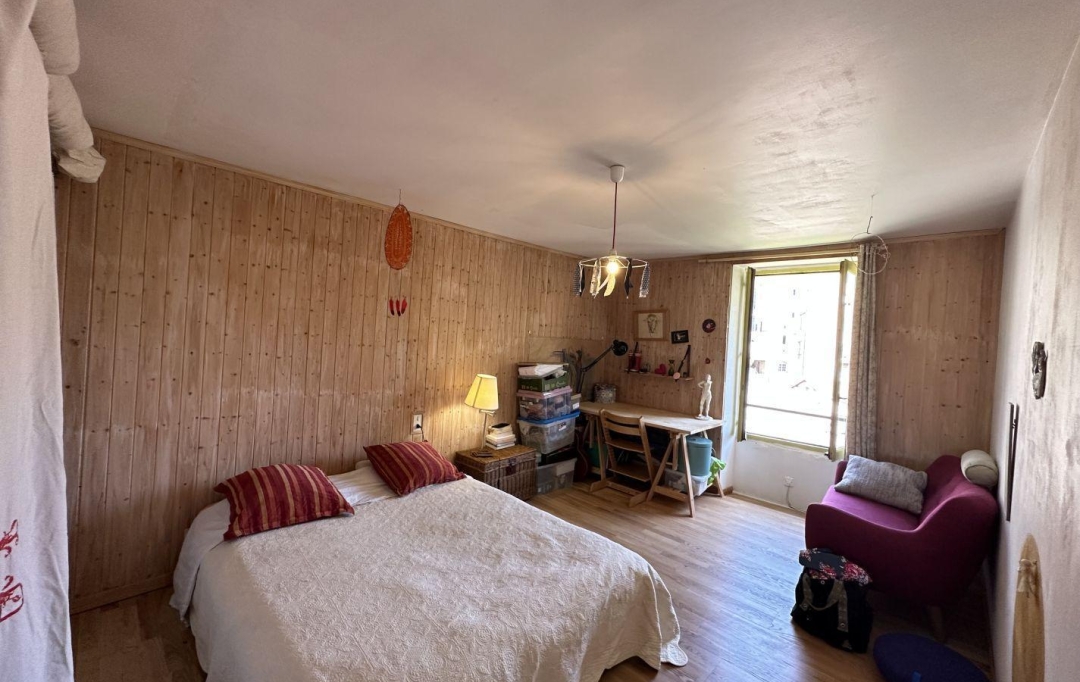 ESPACES IMMOBILIER : House | VALS-LES-BAINS (07600) | 110 m2 | 280 000 € 