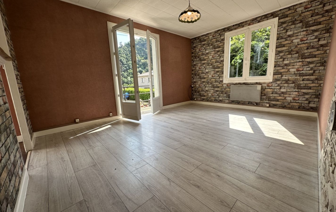 ESPACES IMMOBILIER : Maison / Villa | VALS-LES-BAINS (07600) | 65 m2 | 145 000 € 