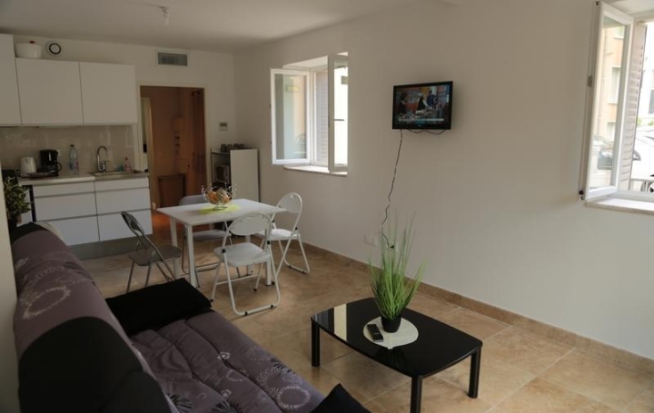 ESPACES IMMOBILIER : Appartement | VALS-LES-BAINS (07600) | 40 m2 | 300 € 