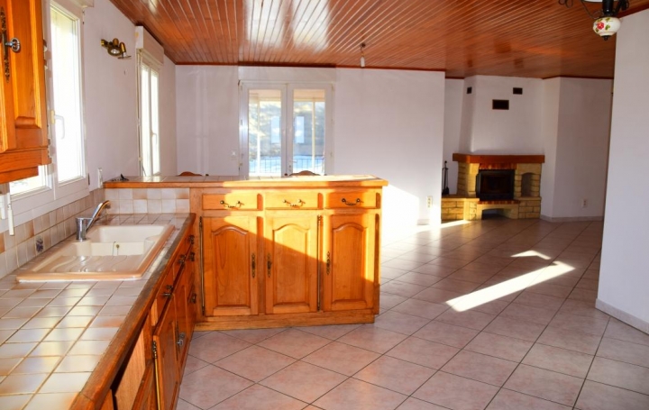 ESPACES IMMOBILIER : Maison / Villa | LACHAPELLE-GRAILLOUSE (07470) | 280 m2 | 150 000 € 