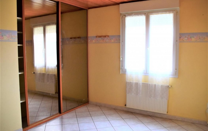 ESPACES IMMOBILIER : House | LACHAPELLE-GRAILLOUSE (07470) | 280 m2 | 150 000 € 