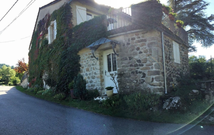 Maison JAUJAC 90 m2 248 000 € Maison JAUJAC 90 m2 248 000 €