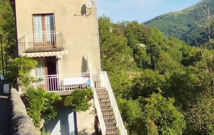 Maison   JUVINAS  90 m2 125 000 € 
