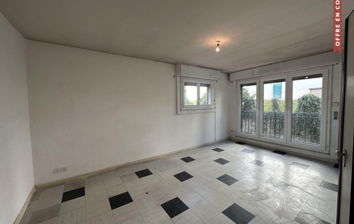 Appartement P3 VALS-LES-BAINS 72 m2 69 000 € Appartement P3 VALS-LES-BAINS 72 m2 69 000 €